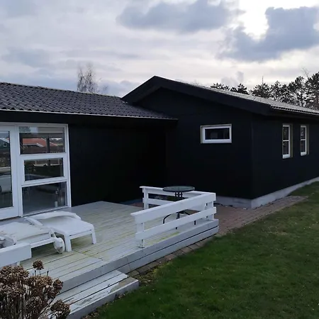 Summer House With 100 M To The Sea In North Funen * Оттеруп