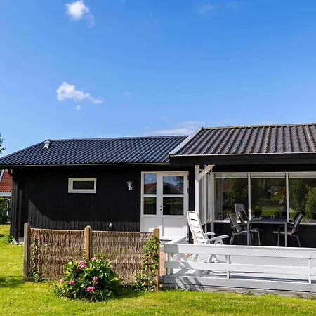 Summer House With 100 M To The Sea In North Funen * Оттеруп