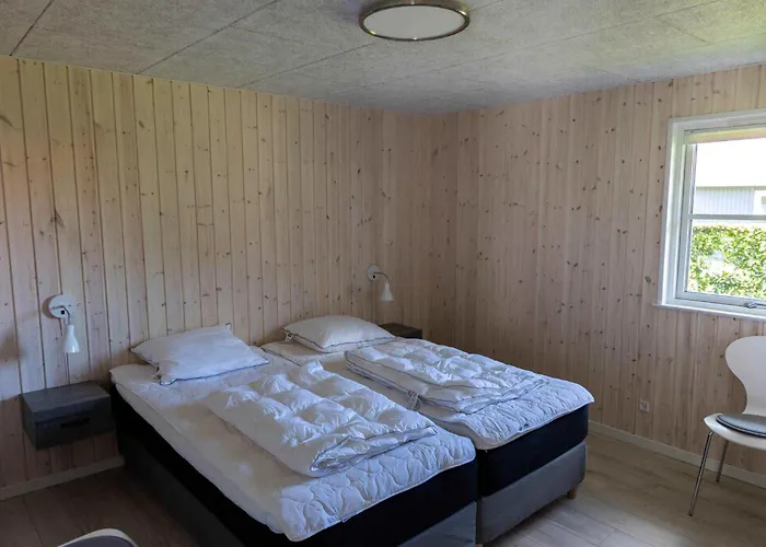 Summer House With 100 M To The Sea In North Funen Semesterbostad *